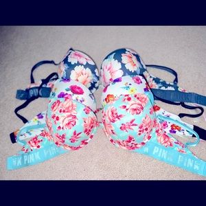 Selling 6 VICTORIA SECRET/PINK 32DD bras 1 34 D (peach) and strapless is 34B